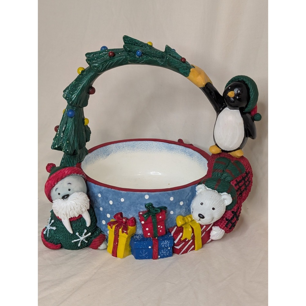 Vintage St. Nicholas Square‎ 1999 Holiday Handle Basket Christmas Home Decor